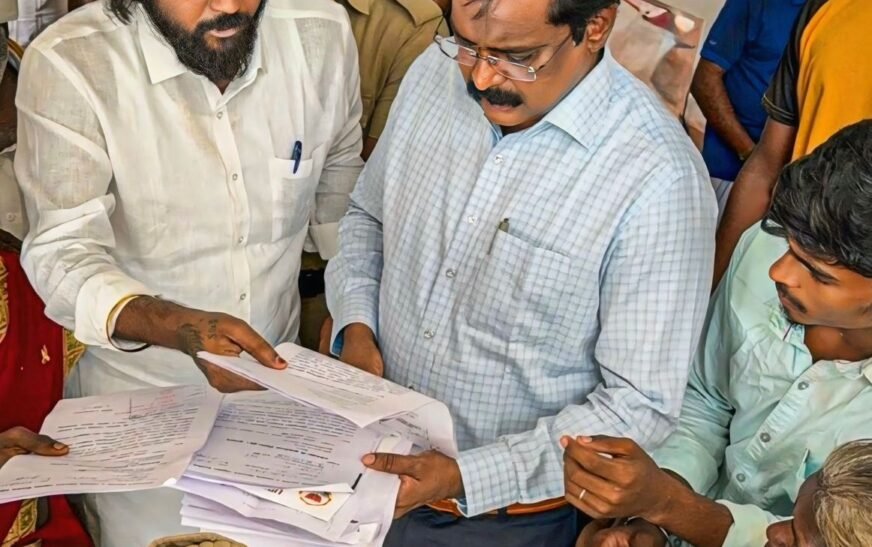 சாதி சான்றிதழ் இல்லாமல் கல்வி தடை பட்ட மாணவர் – கை கொடுத்து உதவிய பாஜக பிரமுகர்
