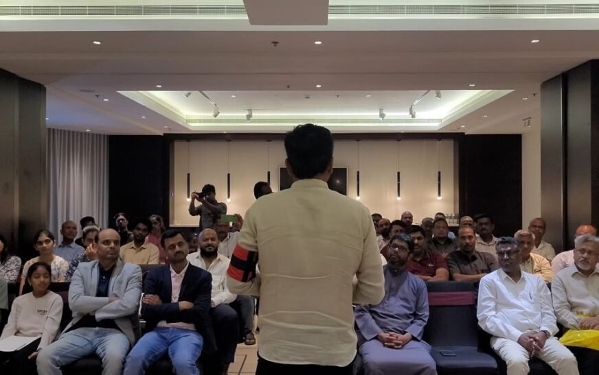துபாயில் மதிமுக நிர்வாகிகளை சந்தித்த துரை வைகோ எம்பி