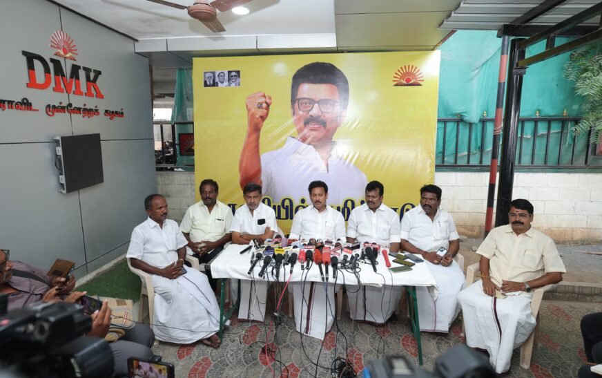 திமுக அரசின் சாதனைகளும் ஒன்றிய அரசின் வஞ்சகத்தையும் இளம் தலைமுறை வாக்காளர்களுக்கு அவர்களுக்கு புரியும்படி பக்குவமாக எடுத்துக் கூறுவோம் – திருச்சியில் அமைச்சர் அன்பில் மகேஸ் பொய்யாமொழி பேட்டி