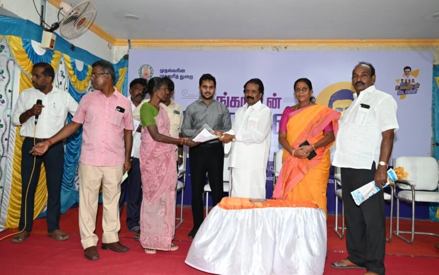 மக்களுடன் ஸ்டாலின் திட்ட முகாம்- திரண்ட பொதுமக்கள் – ஒருங்கிணைத்த மாமன்ற உறுப்பினர் கலைச்செல்வி