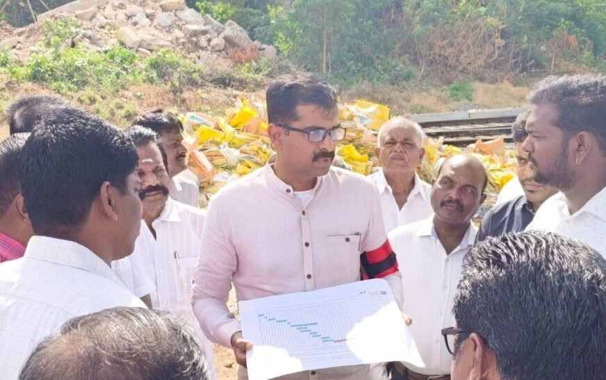 திருச்சியில் நடைபெற்று வரும் பல்வேறு மேம்பால பணிகளை பார்வையிட்டு ஆய்வு செய்த துறை வைகோ எம்பி