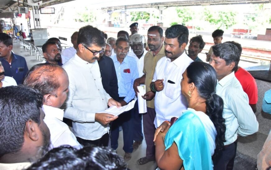 தமிழ்நாட்டிற்கு எதிராக செயல்படும் பீகாரியான ஆர். என்.ரவிதான் தாக்குதலுக்கு உள்ளாகிறார் – துரை வைகோ MP