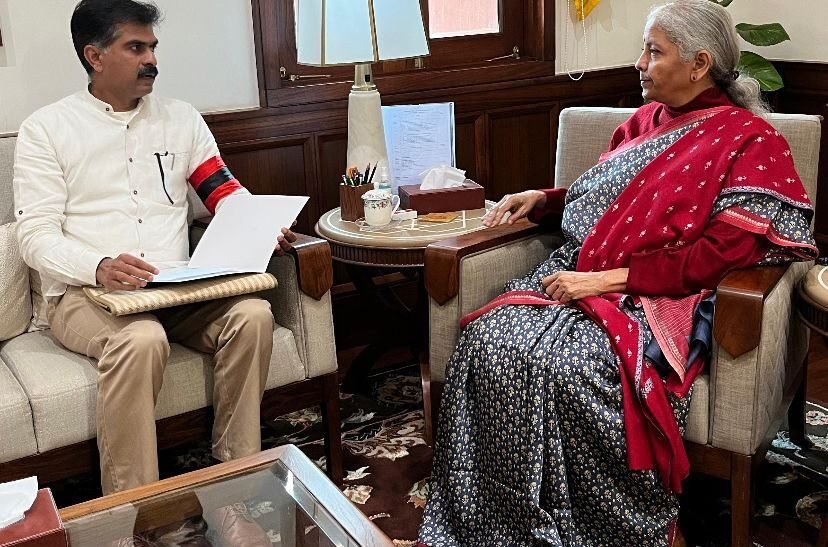 மத்திய நிதித்துறை அமைச்சர் நிர்மலா சீதாராமனுடன் துரை வைகோ MP சந்திப்பு